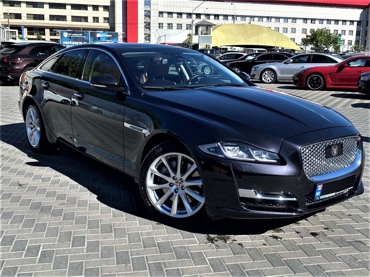 Jaguar XJ
