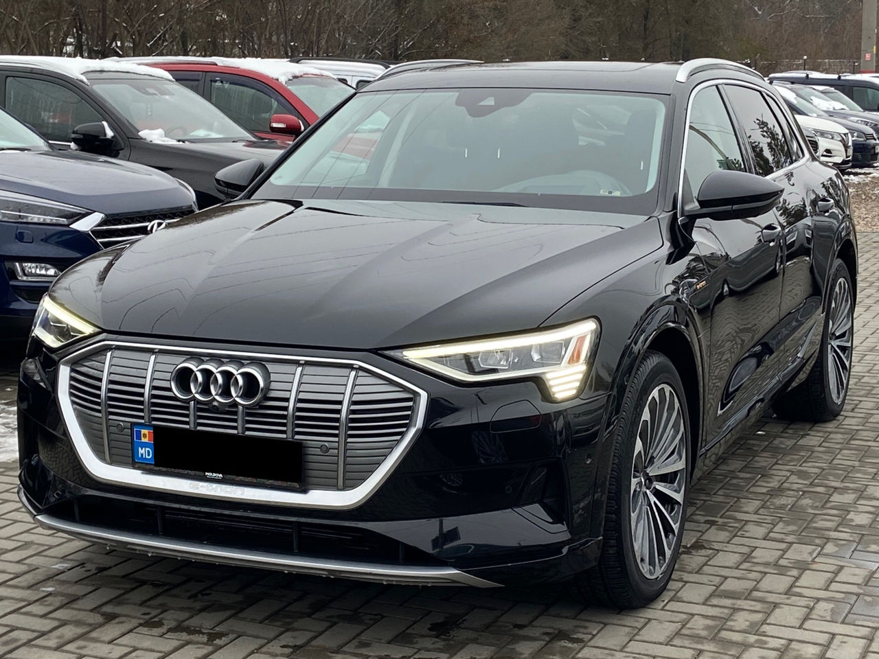 Audi E-tron Audi E-tron