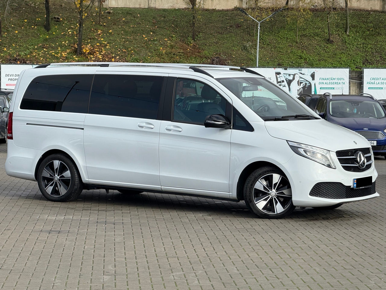 Mercedes V 220