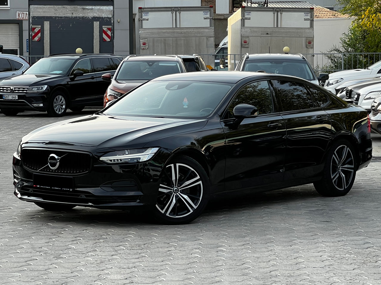 Volvo S 90