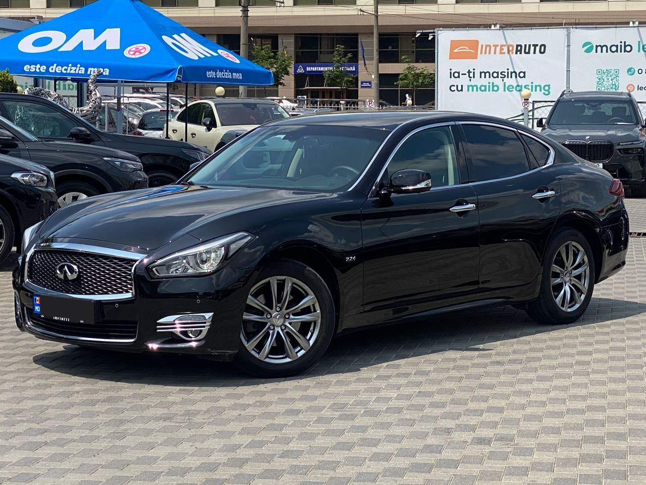 Infiniti Q70