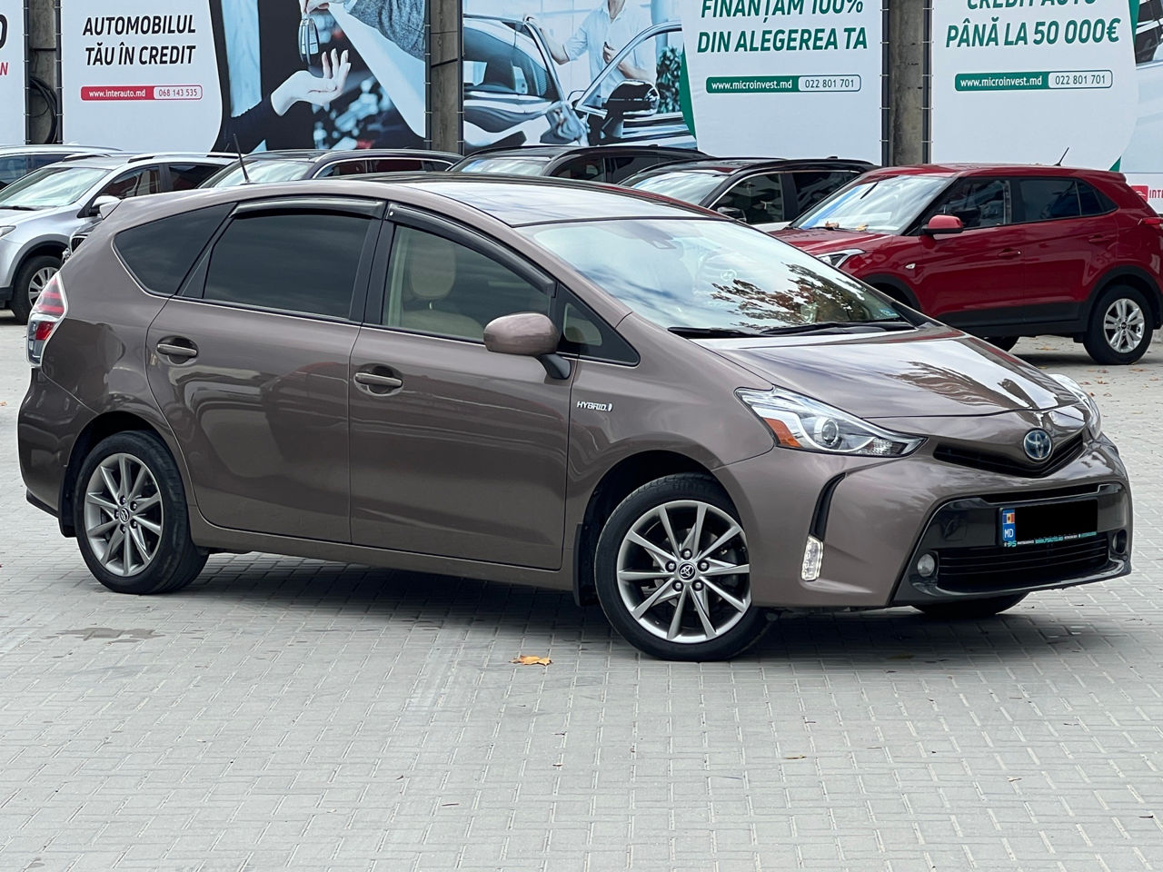 Toyota Prius Plus / V