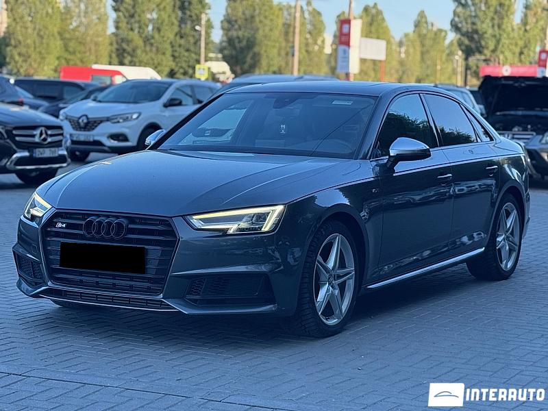 Audi S4