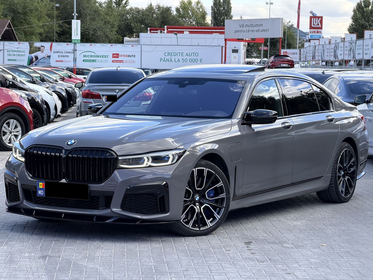 BMW 745e BMW 745e